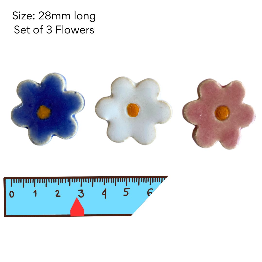 Flower 6- set of 3 pottery flowers ( 28mm)